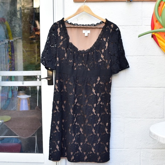 LOFT Dresses & Skirts - Romantic, flirty black lace Loft dress size 12